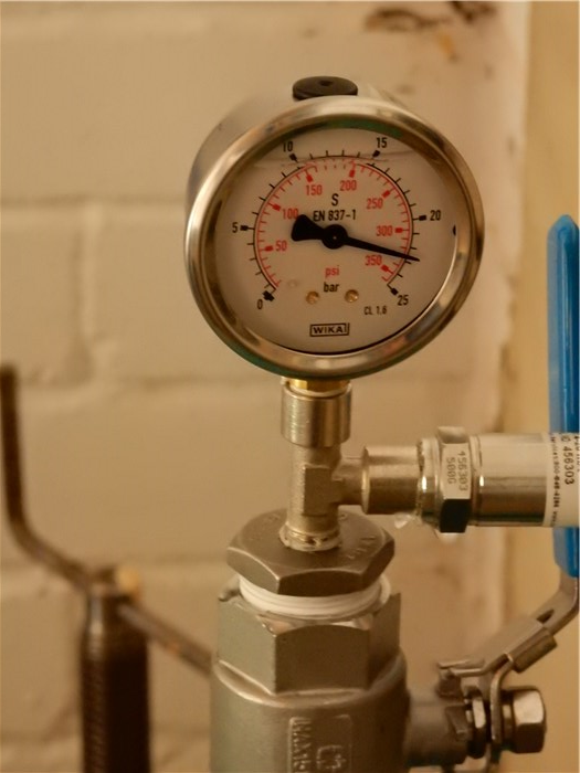 The pipe is filled and the pressure of 22.7 bar is maintained indicating no leaks 15 October 2015 The pipe is filled and the pressure of 22.7 bar is maintained indicating no leaks 15 October 2015