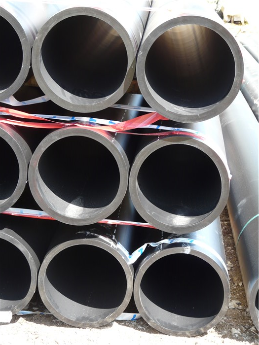 Thickerwalled pipe for the lower sections of the pipeline